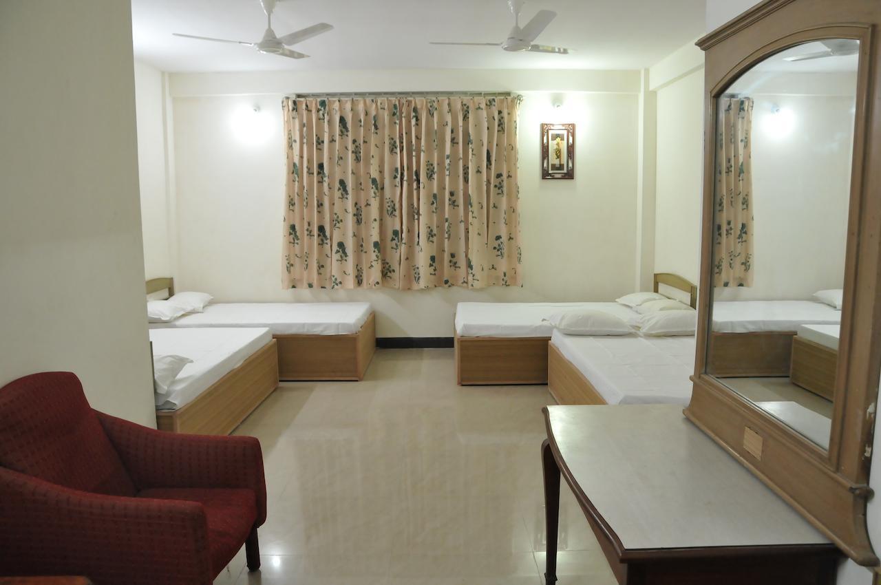 Mahalakshmi Comforts Mysore Habitación foto