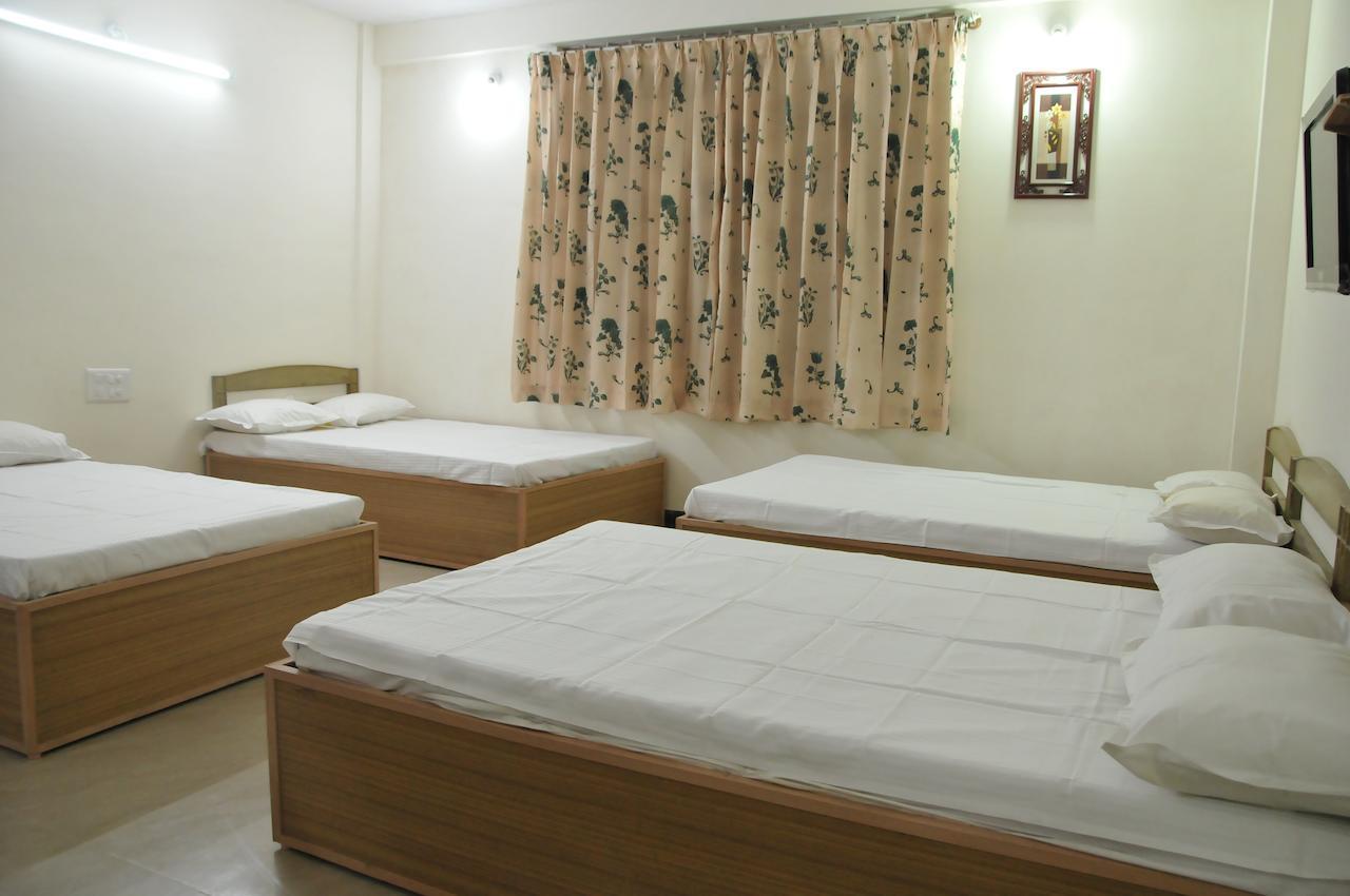 Mahalakshmi Comforts Mysore Habitación foto